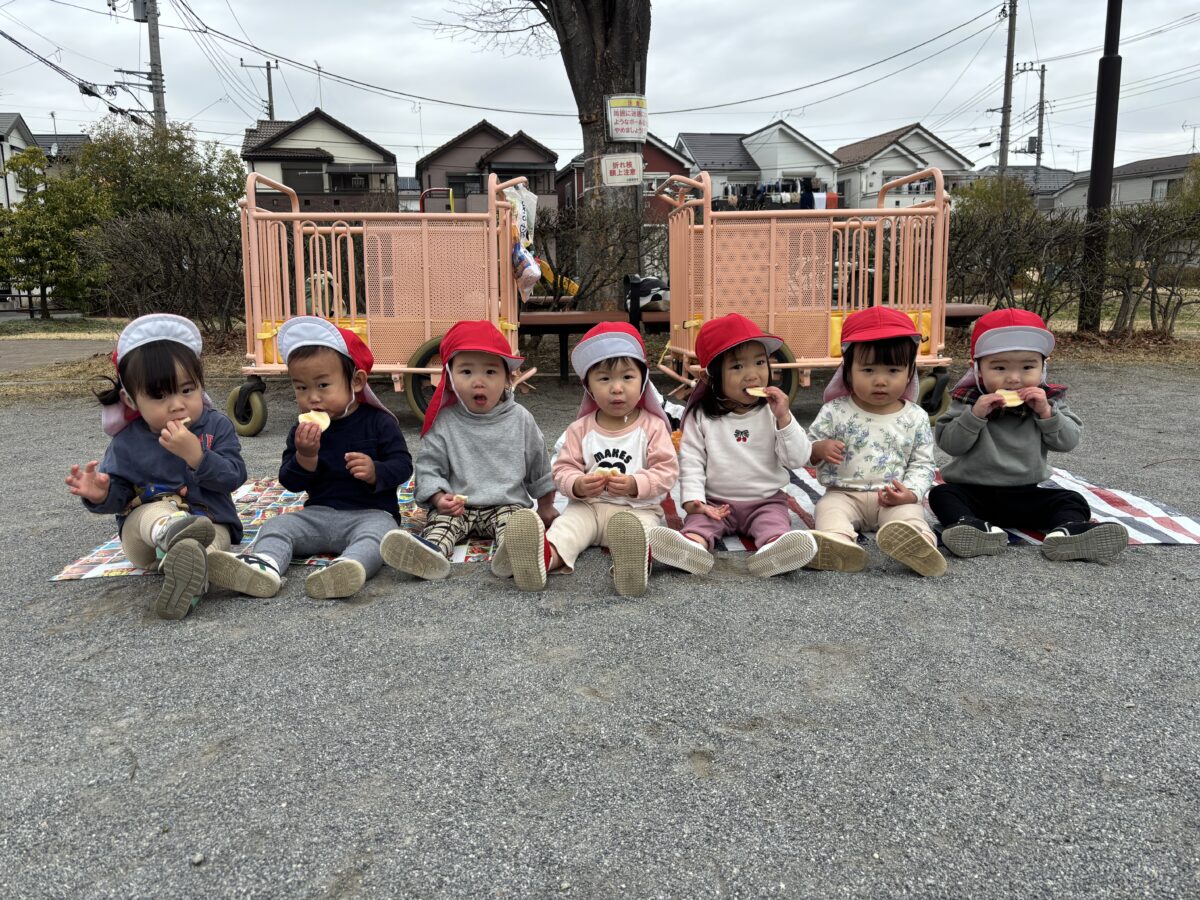 あか組（０歳児）の活動　３月